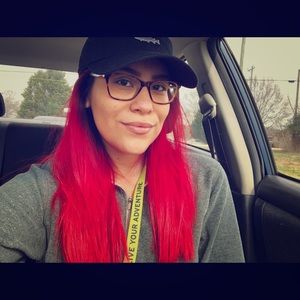 Meet your Posher, Iris